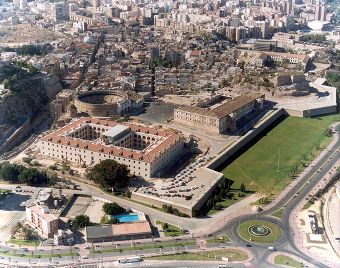 Foto-1: Edificio Antiguo Hospital de Marina